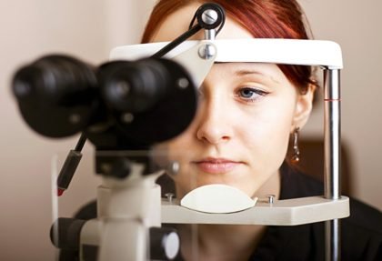 ΔΙΑΘΛΑΣΤΙΚΕΣ ΕΠΕΜΒΑΣΕΙΣ LASER ΚΑΙ ΕΝΔΟΦΑΚΟΙ – ΟΦΘΑΛΜΙΑΤΡΟΣ Κ. ΣΥΝΔΙΚΑΚΗΣ